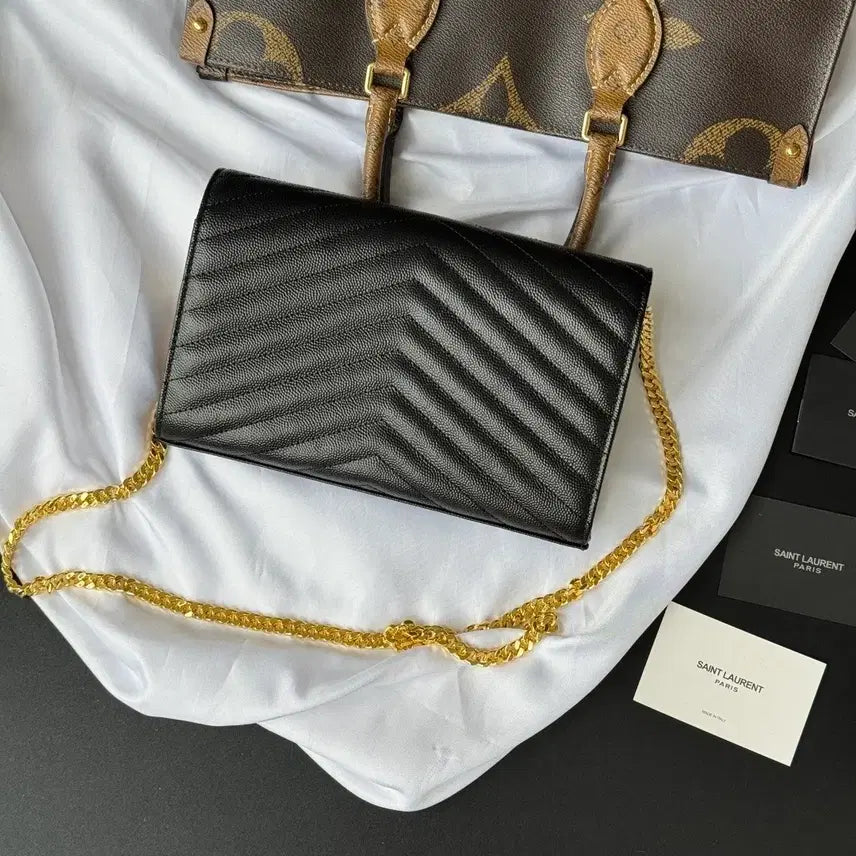 [BUNJANG] Yves Saint Laurent Caviar Textured Chain Wallet / YS| 캐비어 텍스처 지갑