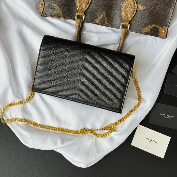 [BUNJANG] Yves Saint Laurent Caviar Textured Chain Wallet / YS| 캐비어 텍스처 지갑