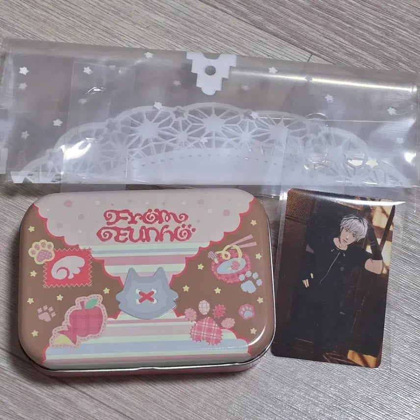 [BUNJANG] PLAVE Eunho Birthday Tin Case (Cookies Included) + Lucky Draw Photocard / 플레이브 십카페 은호 생일 틴케이스(쿠키O)+럭드