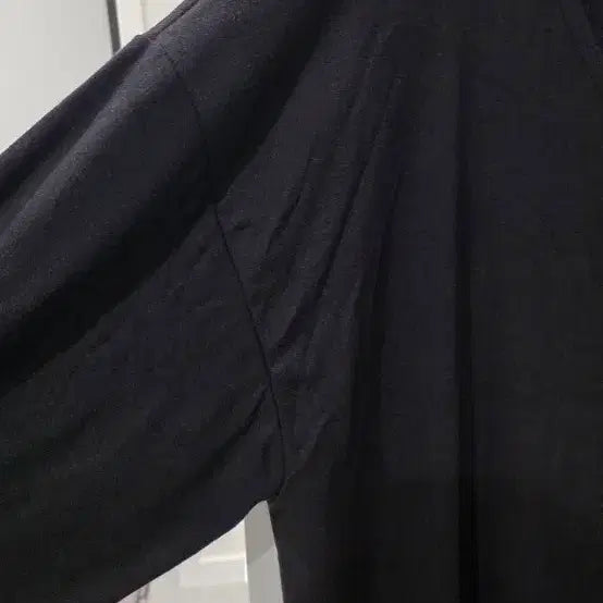 [BUNJANG] Black V-Neck Button Cardigan / 블랙 브이넥 단추 가디건