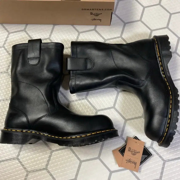 [BUNJANG] Stussy x Dr. Martens 2295 Leather Engineer Boots / 스투시x닥터마틴 2295 외나마 레더 엔지니어부츠