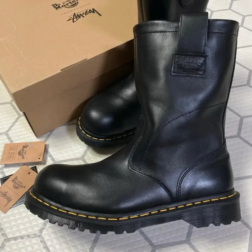 [BUNJANG] Stussy x Dr. Martens 2295 Leather Engineer Boots / 스투시x닥터마틴 2295 외나마 레더 엔지니어부츠