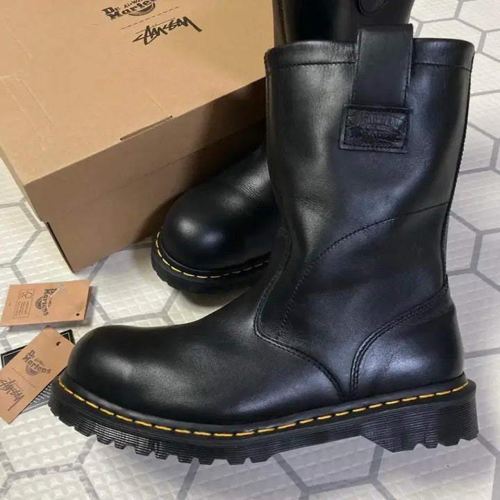 [BUNJANG] Stussy x Dr. Martens 2295 Leather Engineer Boots / 스투시x닥터마틴 2295 외나마 레더 엔지니어부츠