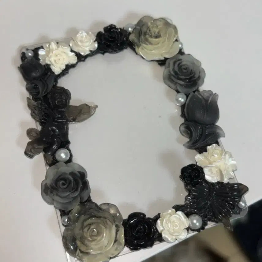 [BUNJANG] Custom Black Rose Resin Photocard Holder Toploader / 자체제작 흑장미 꽃 블랙 프레임 포카홀더 포토카드 탑로더 레진 탑꾸 데코