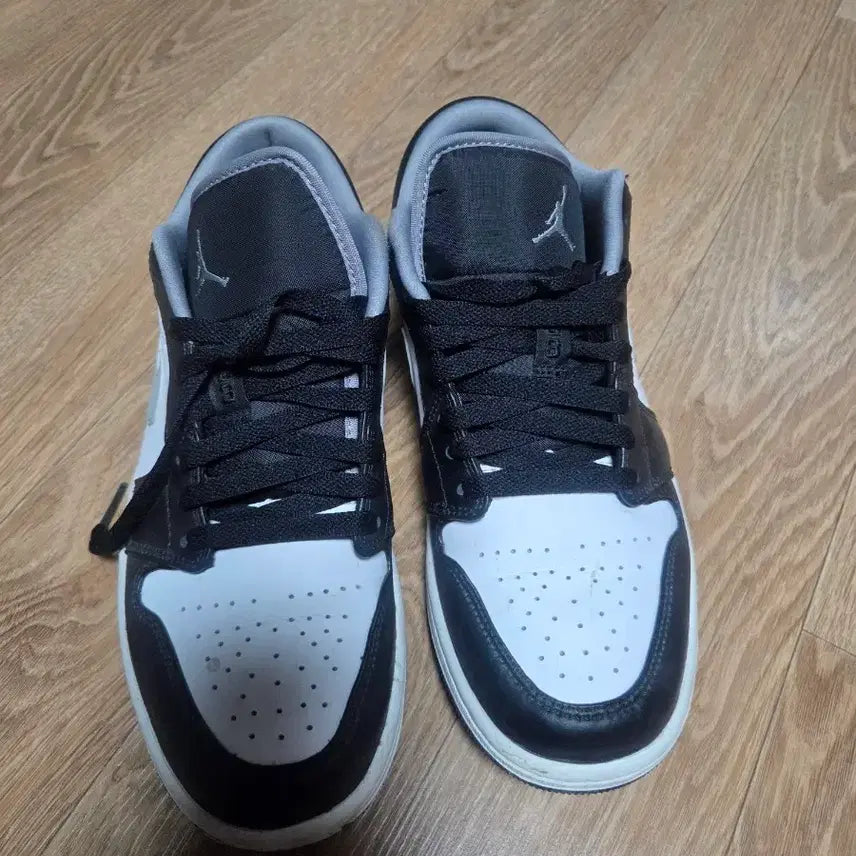[BUNJANG] Air Jordan 1 Low Black Particle Grey (260) / 조던 1 로우 블랙 파티클 그레이 (260)