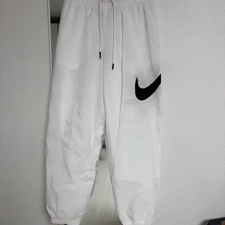 [BUNJANG] Nike Woven Training Pants - Small / 나이키 우븐 팬츠 바지 트레이닝복 하의 스몰