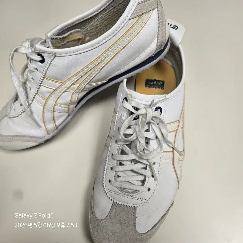 [BUNJANG] Onitsuka Tiger Mexico 66 White/Gold Sneakers / 오니츠카타이거 멕시코66 흰/금 운동화