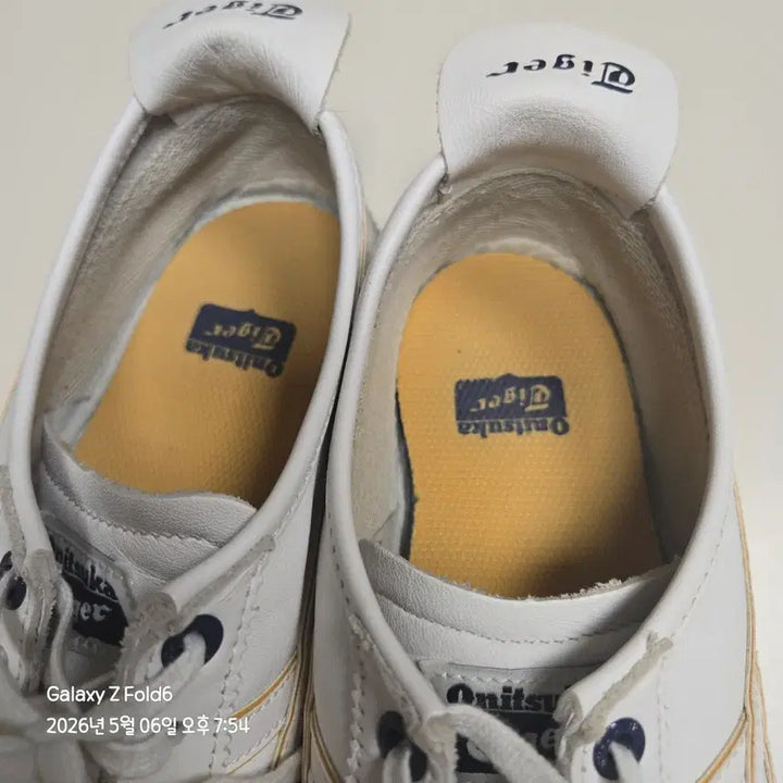 [BUNJANG] Onitsuka Tiger Mexico 66 White/Gold Sneakers / 오니츠카타이거 멕시코66 흰/금 운동화