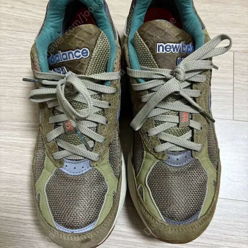 [BUNJANG] New Balance x Bodega 990v3 Anniversary Sneakers (Unisex) / 뉴발란스 X 보데가 990v3 애니버서리 스니커즈(유니섹스)