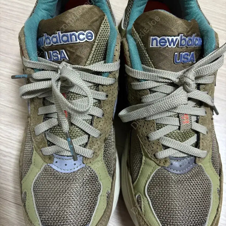 [BUNJANG] New Balance x Bodega 990v3 Anniversary Sneakers (Unisex) / 뉴발란스 X 보데가 990v3 애니버서리 스니커즈(유니섹스)