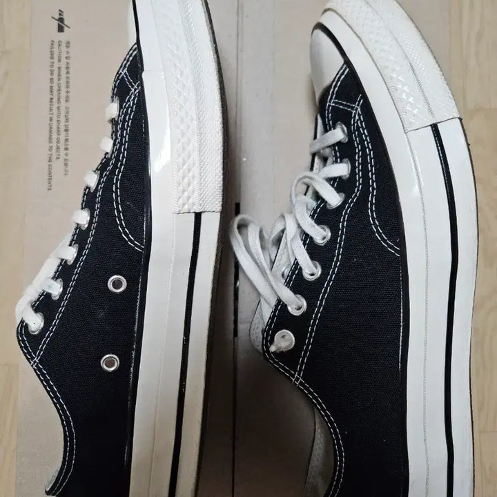 [BUNJANG] Converse Chuck 70 Classic Low Top Black Sneakers (US 10.5) / 컨버스 척70 클래식 블랙 285mm