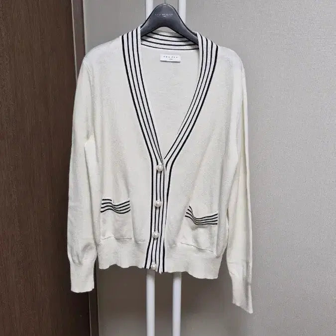 [BUNJANG] Sandro Pearl Button Cashmere Blend Cardigan / 산드로sandro(1/90) 진주버튼캐시미어블렌드가디건