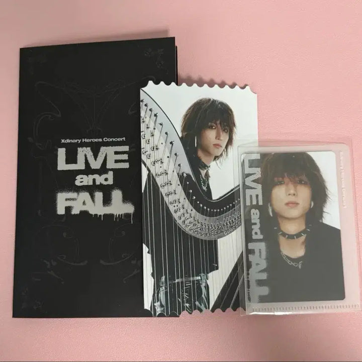[BUNJANG] Xdinary Heroes XHery Lip &amp; Pole Concert MD Special Ticket Set Junhan / 엑스디너리히어로즈 엑디즈 립앤폴 콘서트 엠디 스페셜 티켓 세트 준한