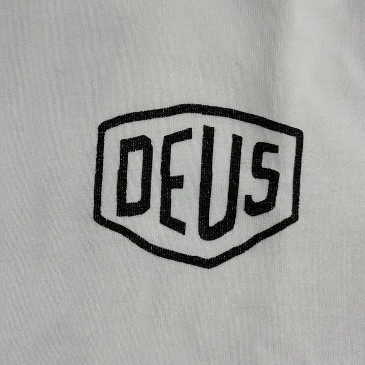 [BUNJANG] Deus Ex Machina Half Sleeve T-Shirt / 데우스 반팔