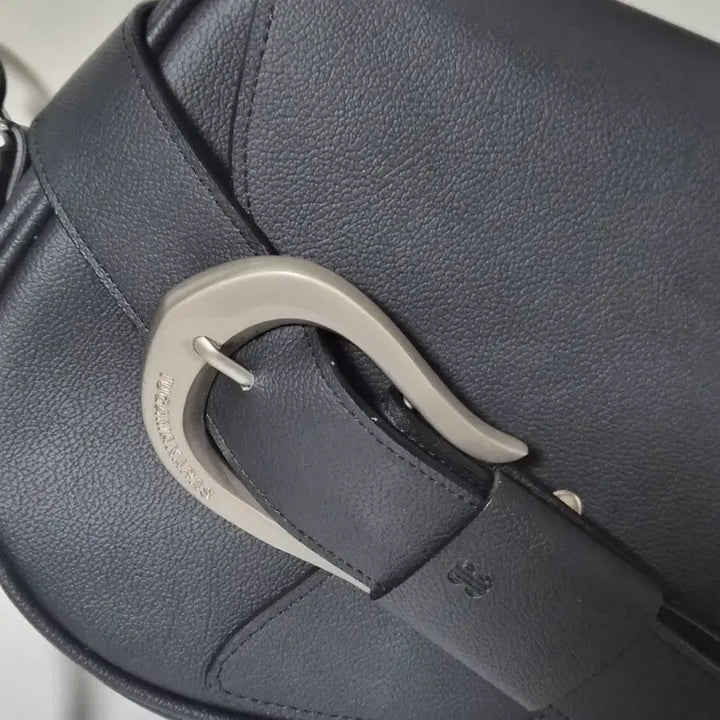 [BUNJANG] LeeWooGama Karas H-Buckle Shoulder Bag Black / 이우가마카라스 H버클 블랙 숄더백