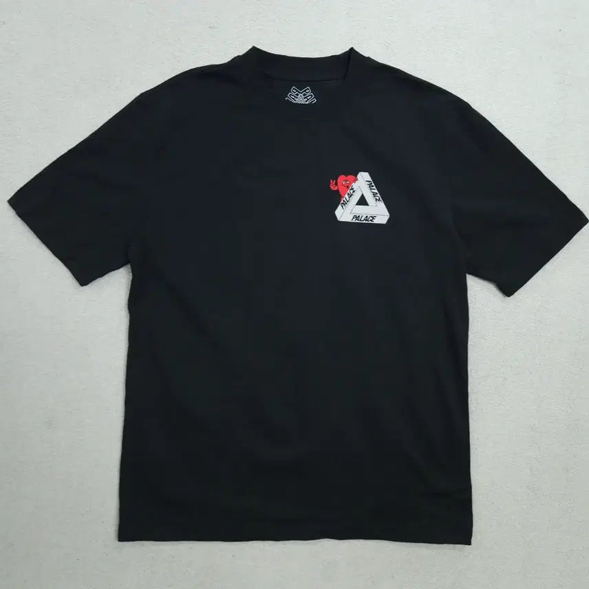 [BUNJANG] Palace Tri-Fergy Short Sleeve T-Shirt / 팔라스 트라이하트 반팔티 M