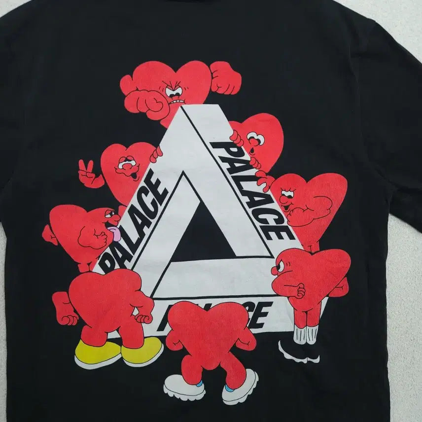 [BUNJANG] Palace Tri-Fergy Short Sleeve T-Shirt / 팔라스 트라이하트 반팔티 M