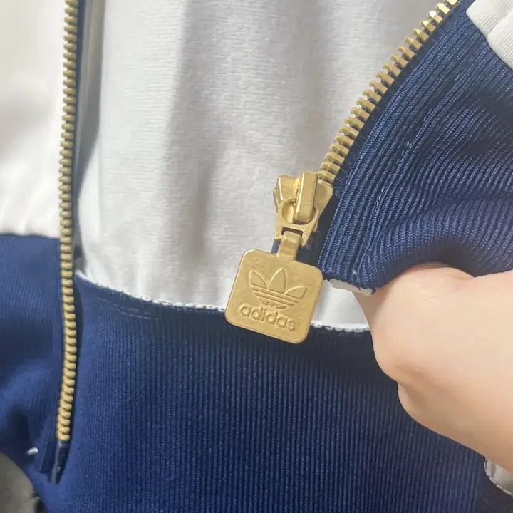 [BUNJANG] Adidas Badge Cloud White Jersey Track Top / XS 아디다스 배지 클라우드 화이트 져지 트랙탑