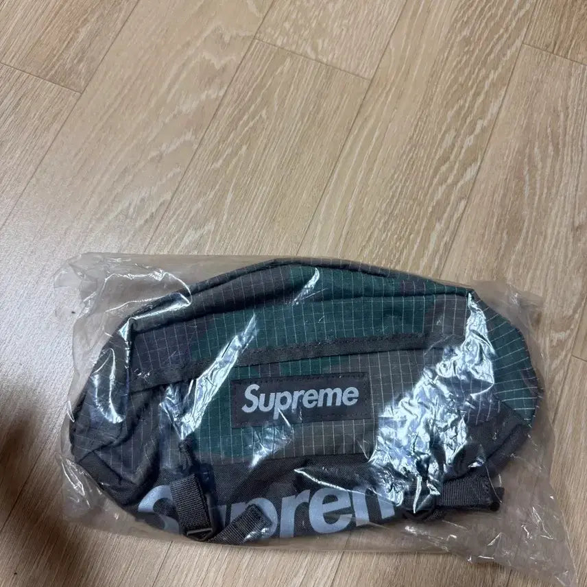 [BUNJANG] Supreme Woodland Camo Waist Bag / 슈프림 웨이스트백 우드랜드 카모