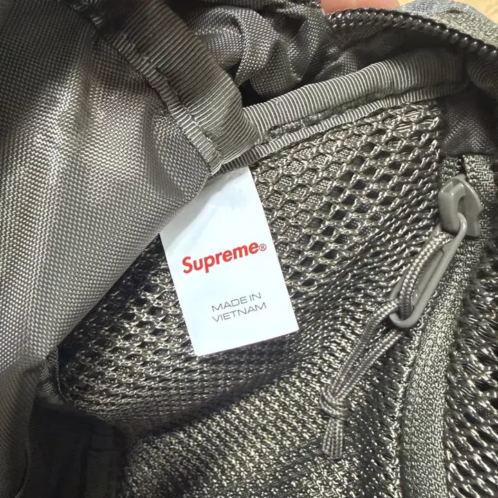 [BUNJANG] Supreme Woodland Camo Waist Bag / 슈프림 웨이스트백 우드랜드 카모