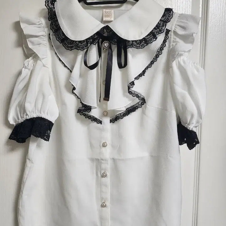 [BUNJANG] Secret Honey Off-Shoulder Blouse / 시크릿허니 시허니 오프숄더 블라우스 미사용 신품