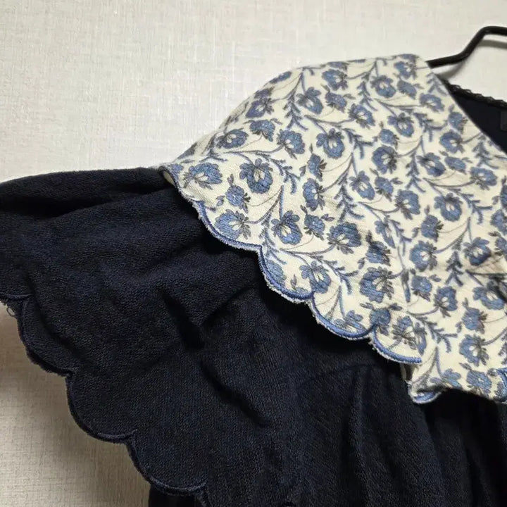 [BUNJANG] Secondcome Big Collar Blouse / 세컨케이 빅카라 블라