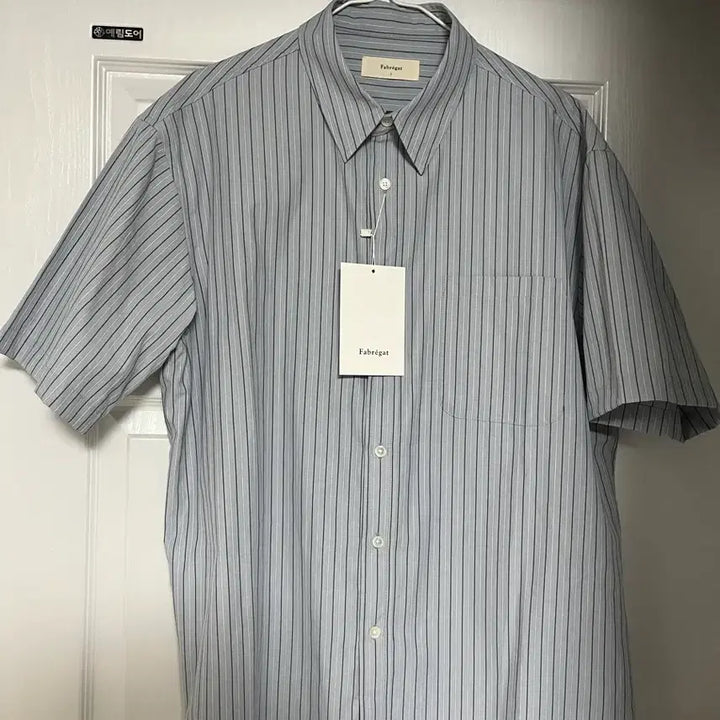 [BUNJANG] FABREGAS Lauren Stripe Half Shirt (Sky Blue) / 파브레가 로렌 스트라이프 하프 셔츠(스카이 블루)