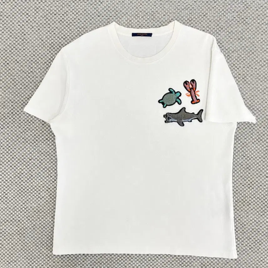 [BUNJANG] Louis Vuitton LV Logo Beaded Animal Knit Short Sleeve T-Shirt / [L]루이비통 LV로고 비즈 애니멀 니트 반팔티