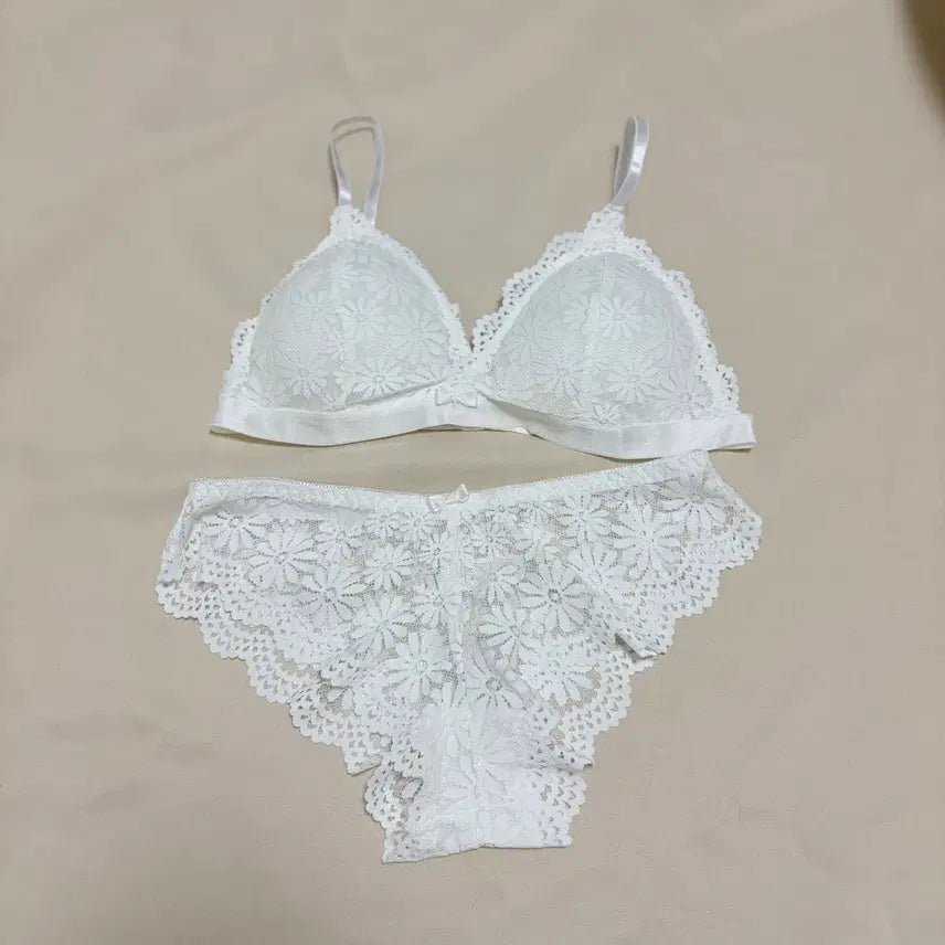 [BUNJANG] Wedding White Bra Panty Set / 웨딩 화이트 브라 팬티 세트 (중고)