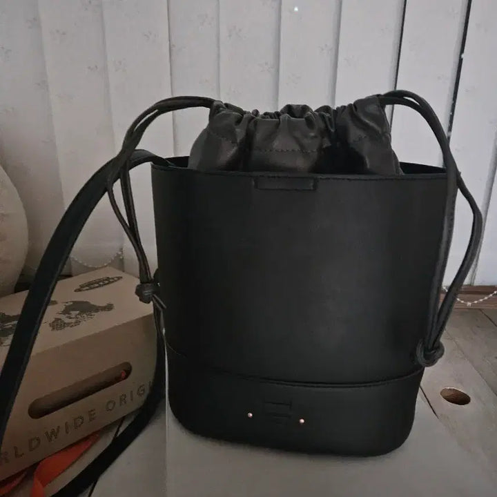 [BUNJANG] Samantha Thavasa Bucket Bag / 사만사타바사 새상품급 버킷백