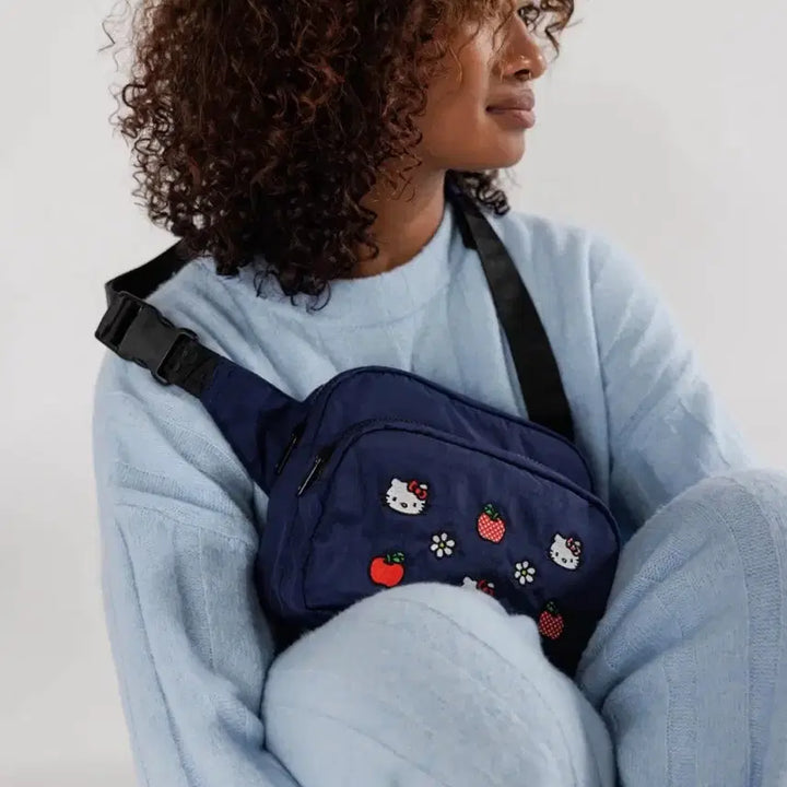 [BUNJANG] BAGGU Embroidered Hello Kitty Fanny Pack / BAGGU 바쿠 패니 팩 임브로이더드 자수 헬로키티