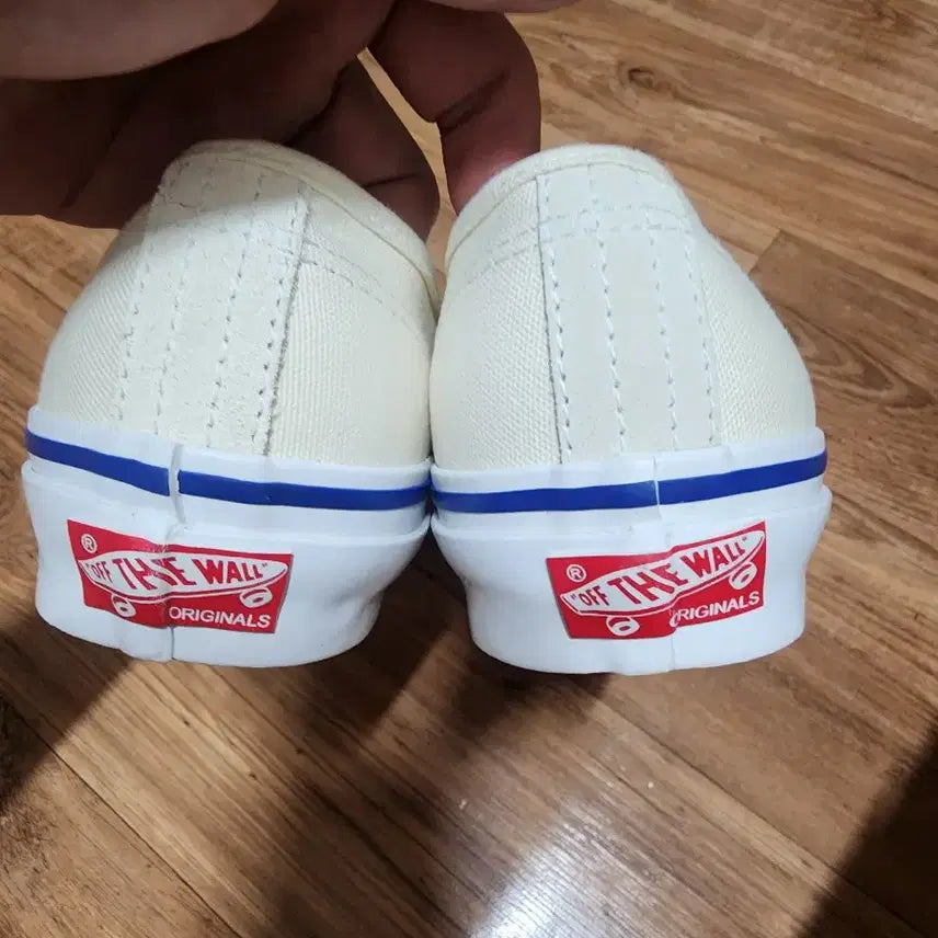 [BUNJANG] Vans Vault Authentic Sneakers / 반스 볼트 어센틱 260