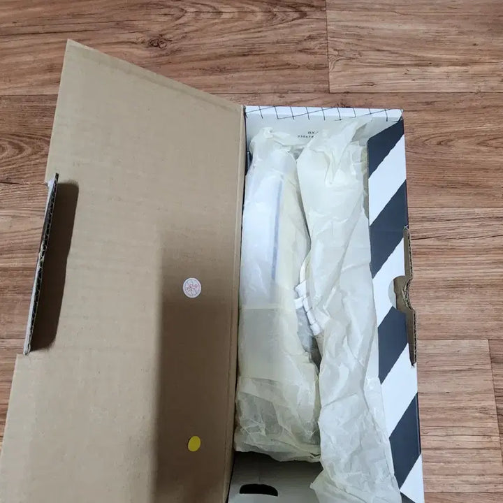 [BUNJANG] Vans Vault Authentic Sneakers / 반스 볼트 어센틱 260