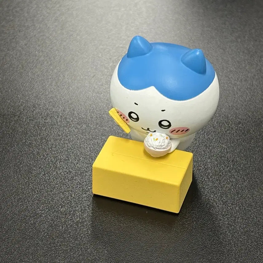 [BUNJANG] Hachitore Eating Figure Gacha Set / 밥먹는 하치와레 피규어 가챠