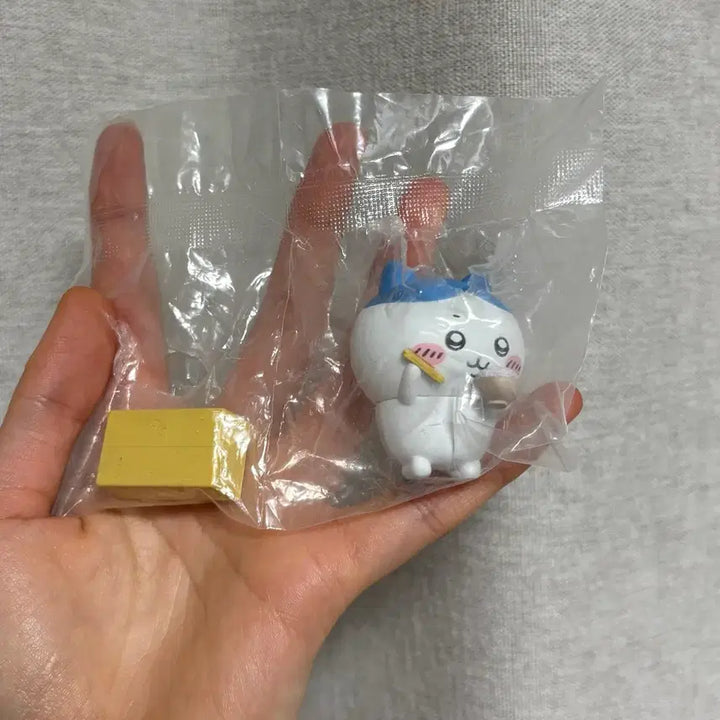 [BUNJANG] Hachitore Eating Figure Gacha Set / 밥먹는 하치와레 피규어 가챠