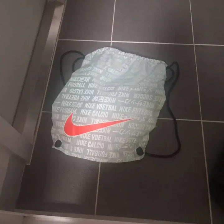 [BUNJANG] Nike Phantom GX 2 FG Soccer Cleats (Size 270) / 나이키 팬텀 gx 2 fg 270 민트 축구화 판매,교환
