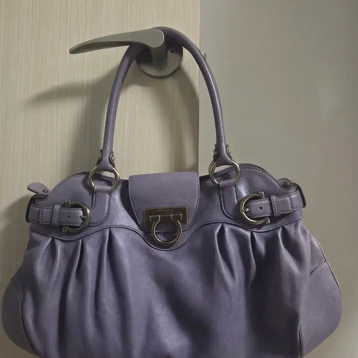 [BUNJANG] Salvatore Ferragamo Gancini Lambskin Shoulder Bag Lavender / 페라가모 라벤더 간치니 숄더백