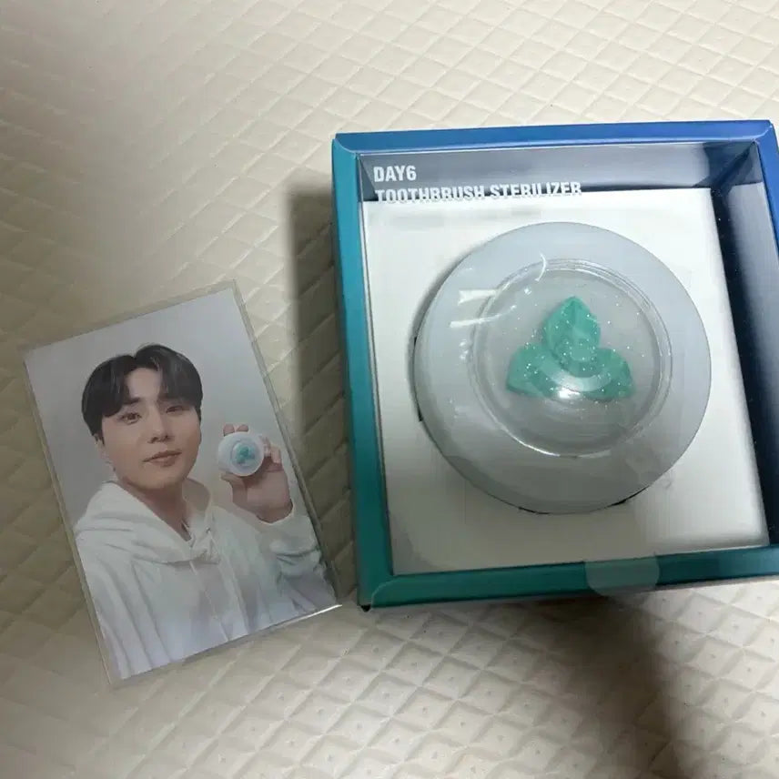 [BUNJANG] DAY6 EWHOothbrush Sanitizer MD Lucky Draw Photocard / 데이식스 이오데 칫솔살균기 MD 정가이하양도