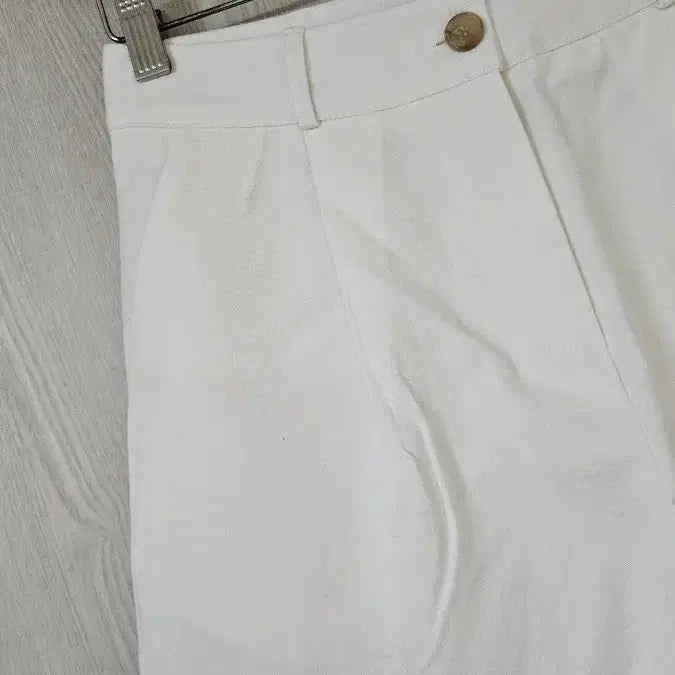 [BUNJANG] White Shorts Size 66 / 66 화이트 4부반바지 새상품
