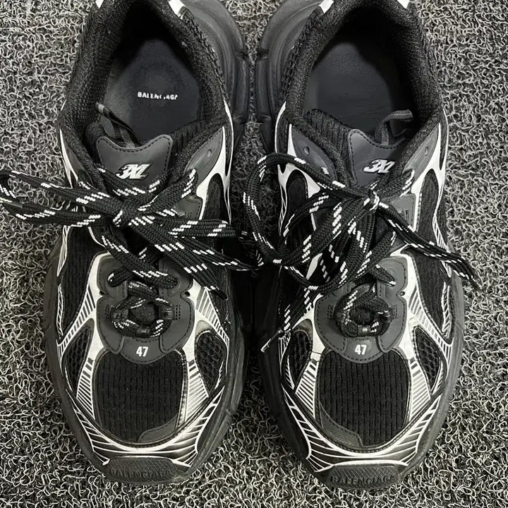 [BUNJANG] Balenciaga 3XL Black White Sneakers Size 47 / 발렌시아가 3XL 블랙 화이트 47