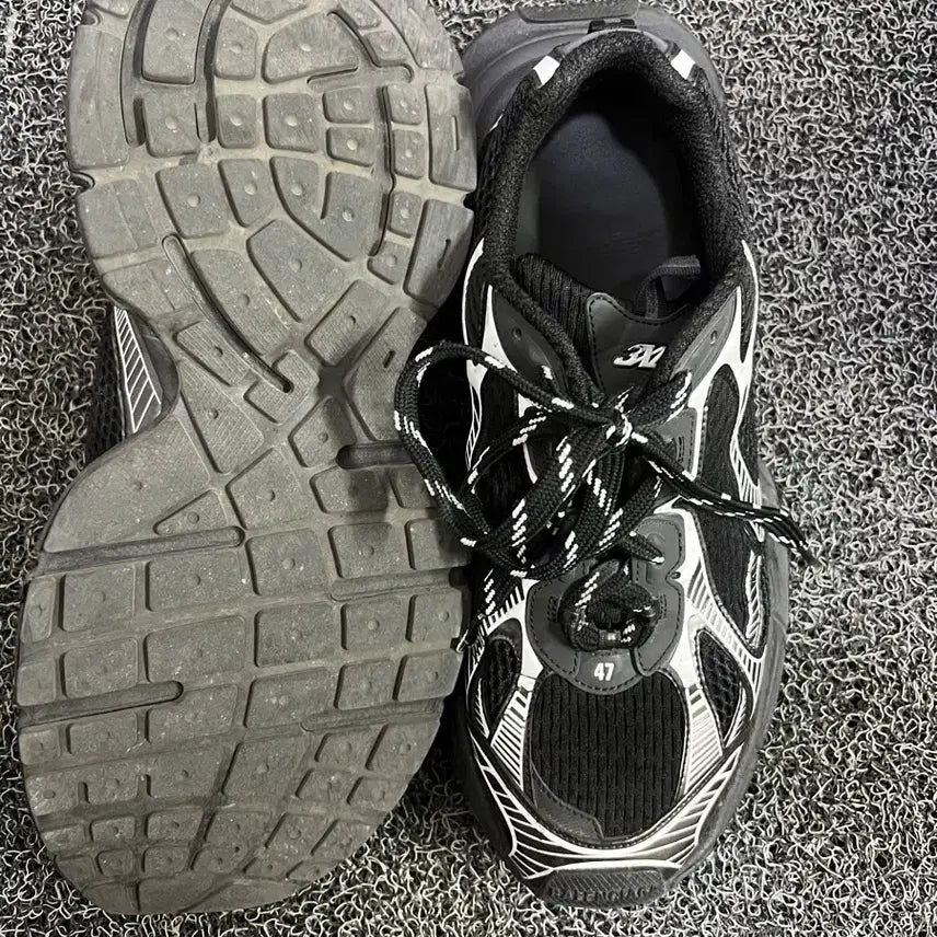 [BUNJANG] Balenciaga 3XL Black White Sneakers Size 47 / 발렌시아가 3XL 블랙 화이트 47