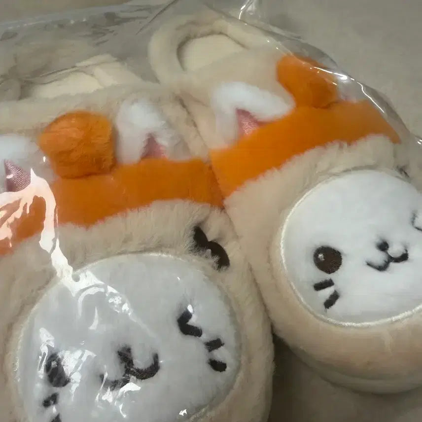 [BUNJANG] Yushi Ryo Bubble Cat Slippers &amp; Sleep Mask / 료  룐룐이 수면안대