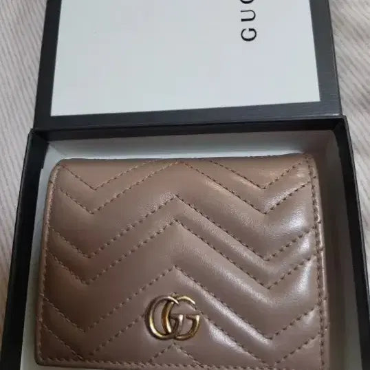 [BUNJANG] Gucci Marmont Bi-Fold Wallet Beige / 구찌 마몬트 반지갑 베이지색