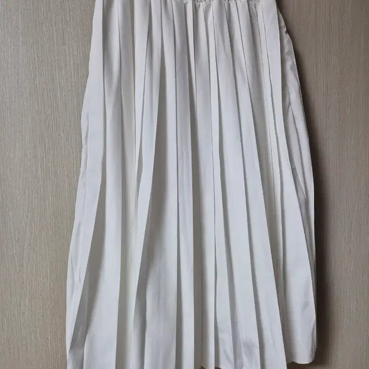 [SOLD OUT] 쏘이르 soir 스커트 밴딩 플리츠 스커트  (23년)