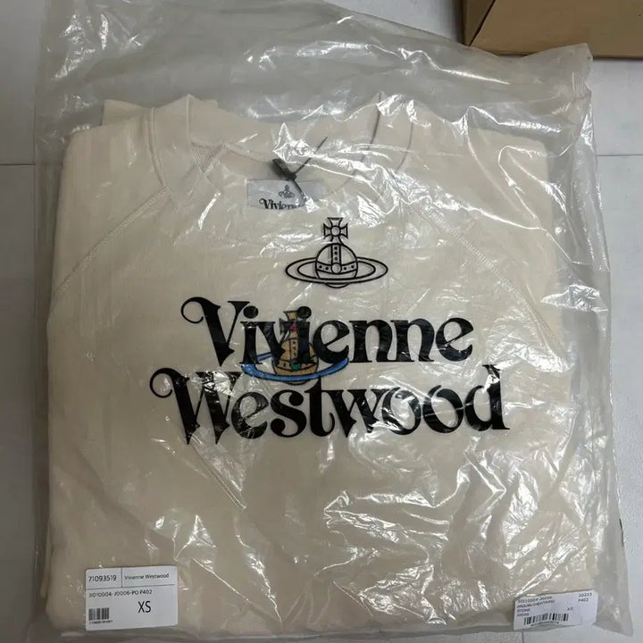 [BUNJANG] Vivienne Westwood Sweatshirt XS Ivory / 비비안웨스트우드 맨투맨 XS 아이보리