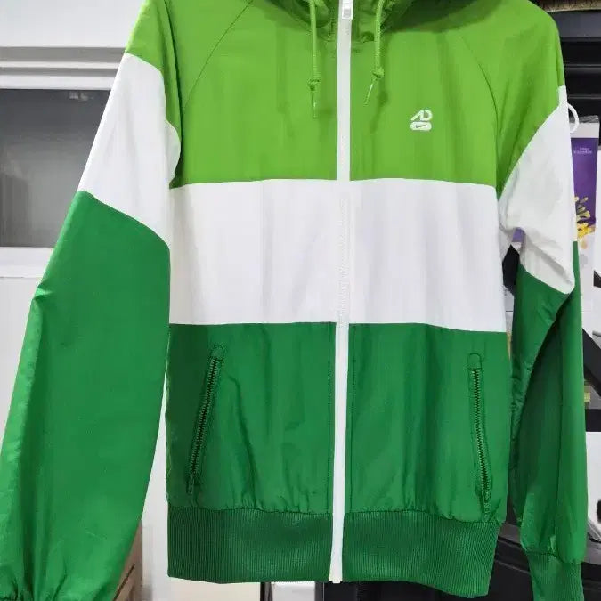 [BUNJANG] Nike Branson Hooded Windbreaker - Green/White / 나이키 브렌슨 녹색/화이트 후드 바람막이