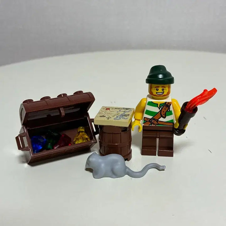 [BUNJANG] LEGO Pirates Treasure Chest Minifigure Set / 레고 해적 제국군 미니피규어 2기 세트