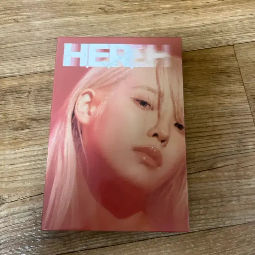 [BUNJANG] IU IU Concert Postcard Book / 아이유 헐콘 포스트카드북