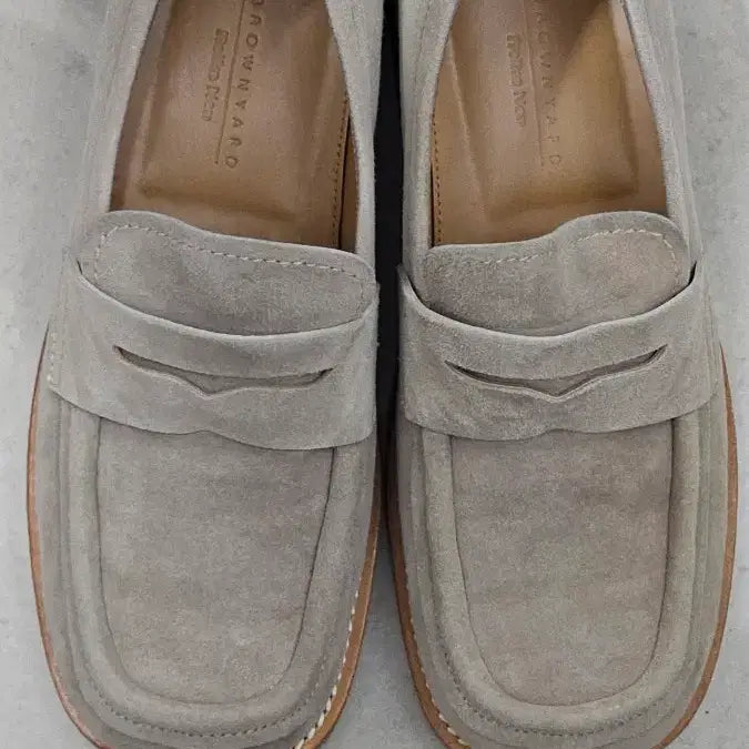 [BUNJANG] Brown Yak Suede Loafers Beige US 9.5 / 브라운야드 스웨이드 로퍼 베이지 255(40.5)
