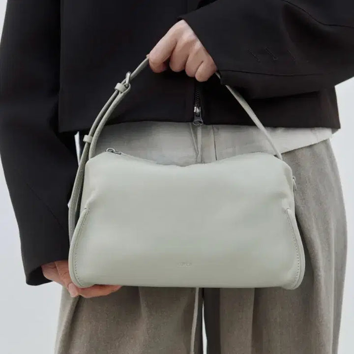[BUNJANG] Atelier de Lumen Pillow Tote Bag (New, Full Box) / 아틀리에 드 루멘 필로우 토트 백 (새상품 풀박)